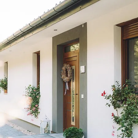 Apartament Katang Vendeghaz Tardosbanya