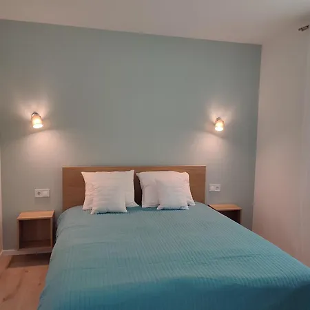 Katang Vendeghaz * Tardosbanya