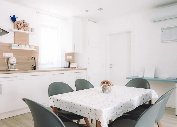 Katáng Apartman Tardosbanya